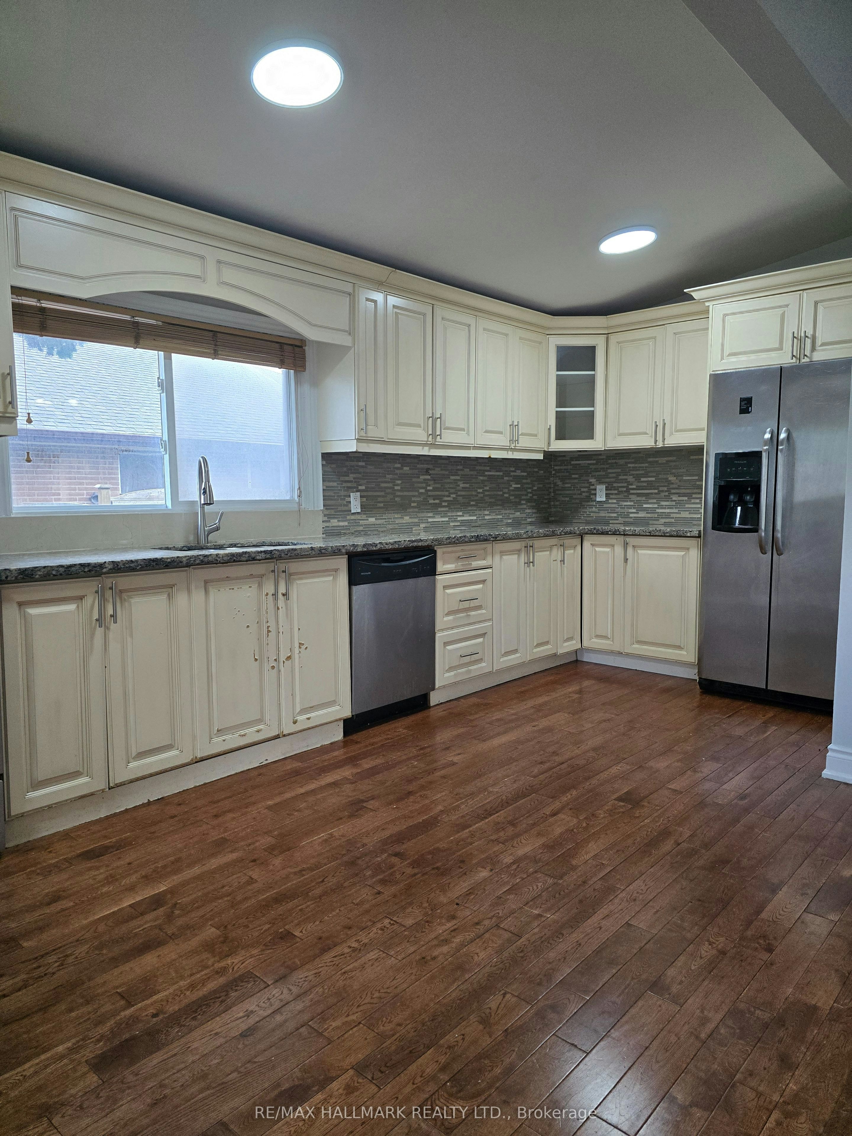 Upper Portion-53 Billington Crescent, Toronto, ON, M3A 2G7 - 10