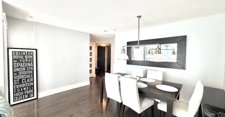 2910-30 Grand Trunk Crescent, Toronto, ON, M5J 3A4 - 5