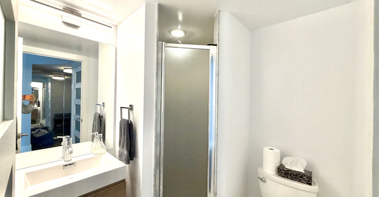 2910-30 Grand Trunk Crescent, Toronto, ON, M5J 3A4 - 4