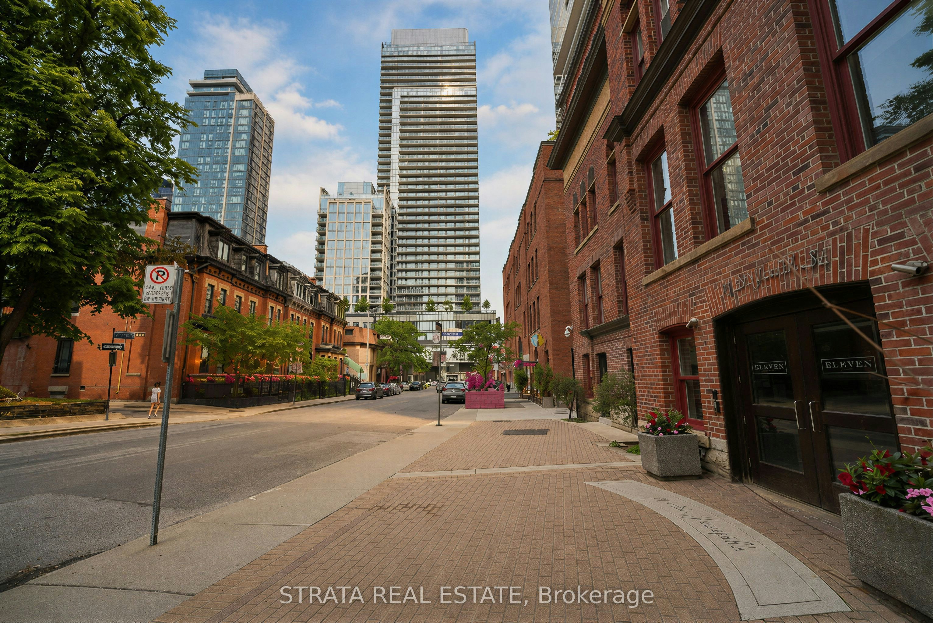 304-11 St Joseph Street, Toronto, ON, M4Y 3G4