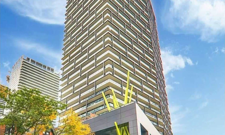 3307-125 Peter Street