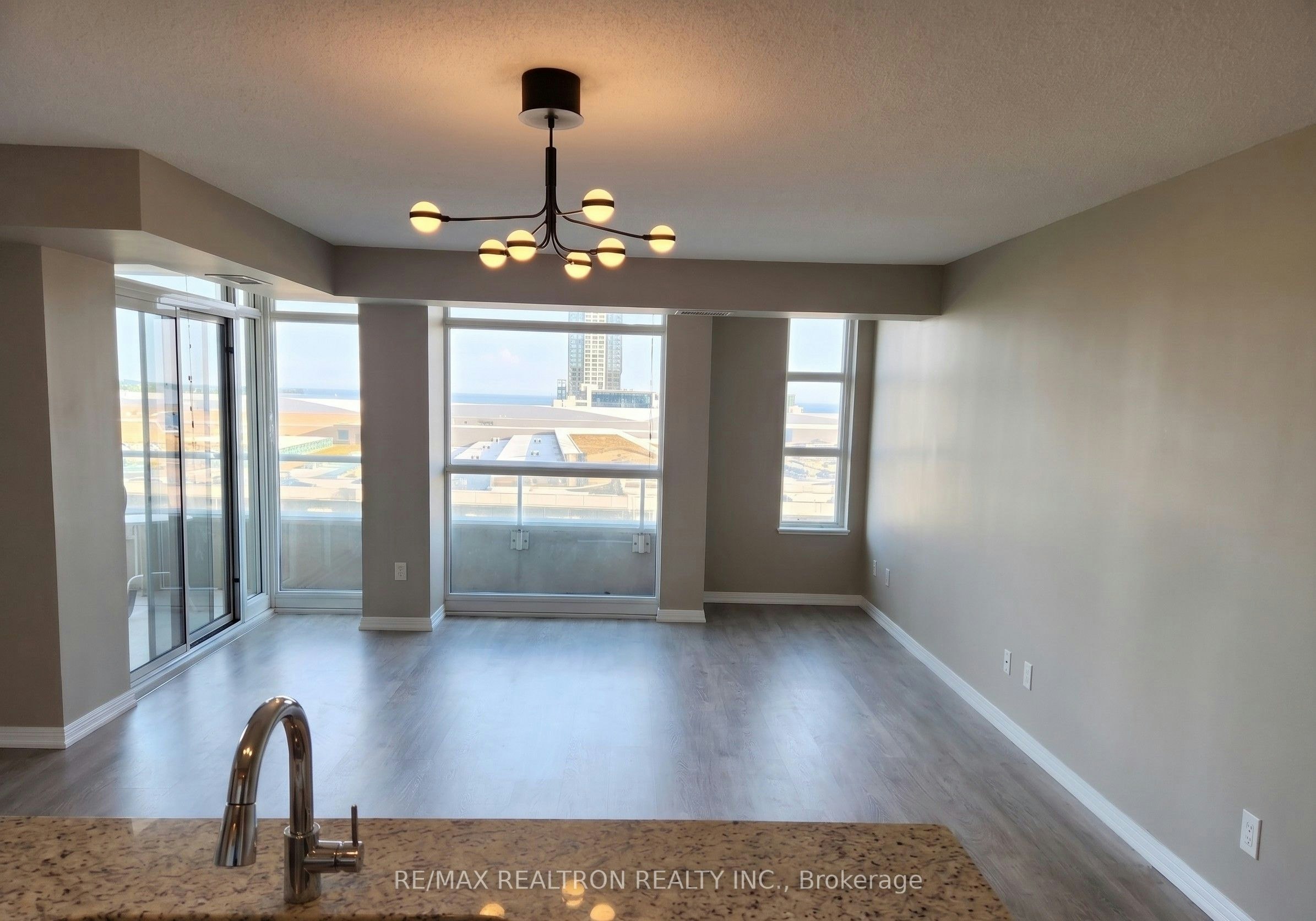 802-65 East Liberty Street, Toronto, ON, M6K 3R2 - 7