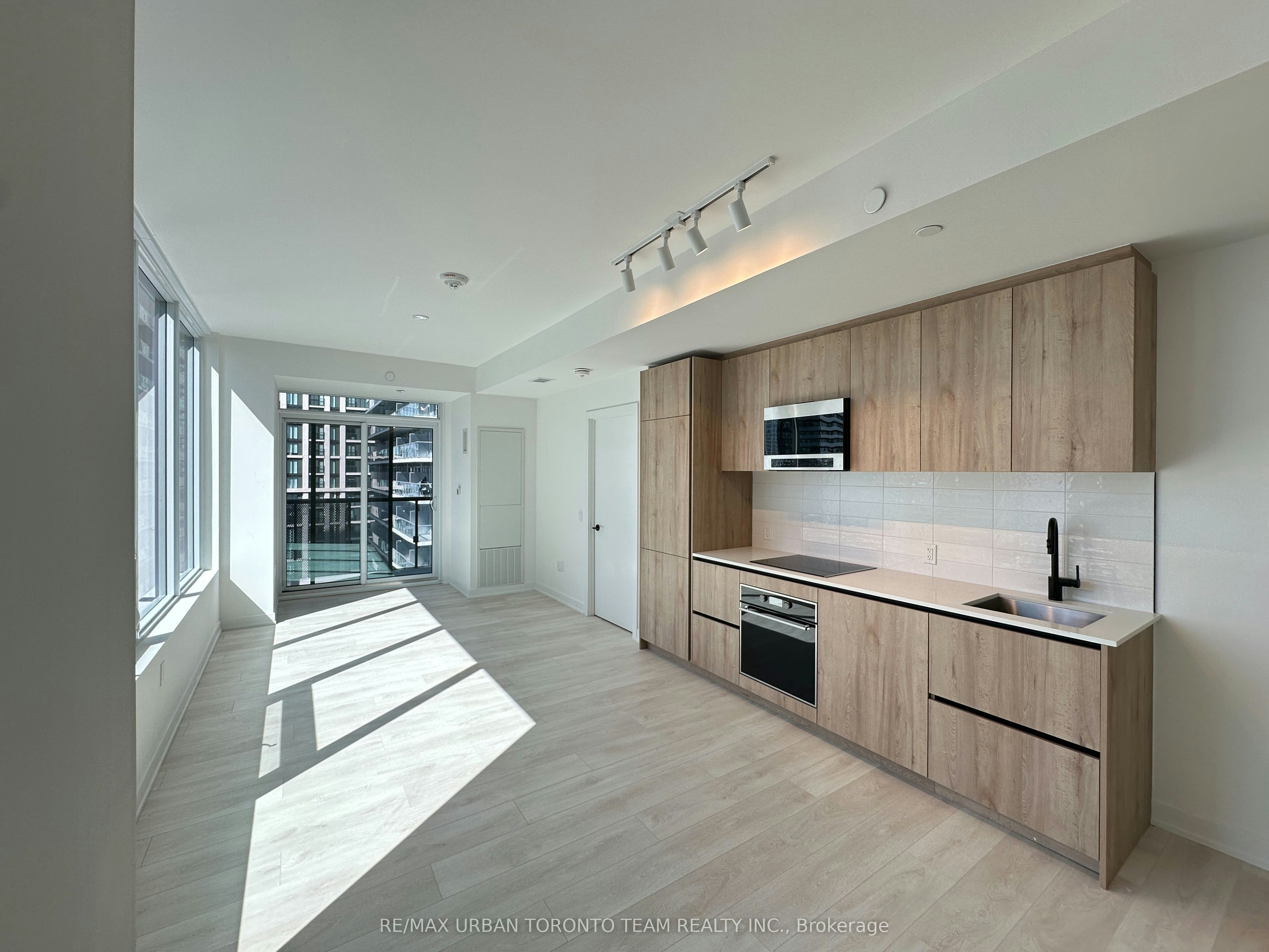 2602-117 Broadway Avenue, Toronto, ON, M4P 1V3 - 2