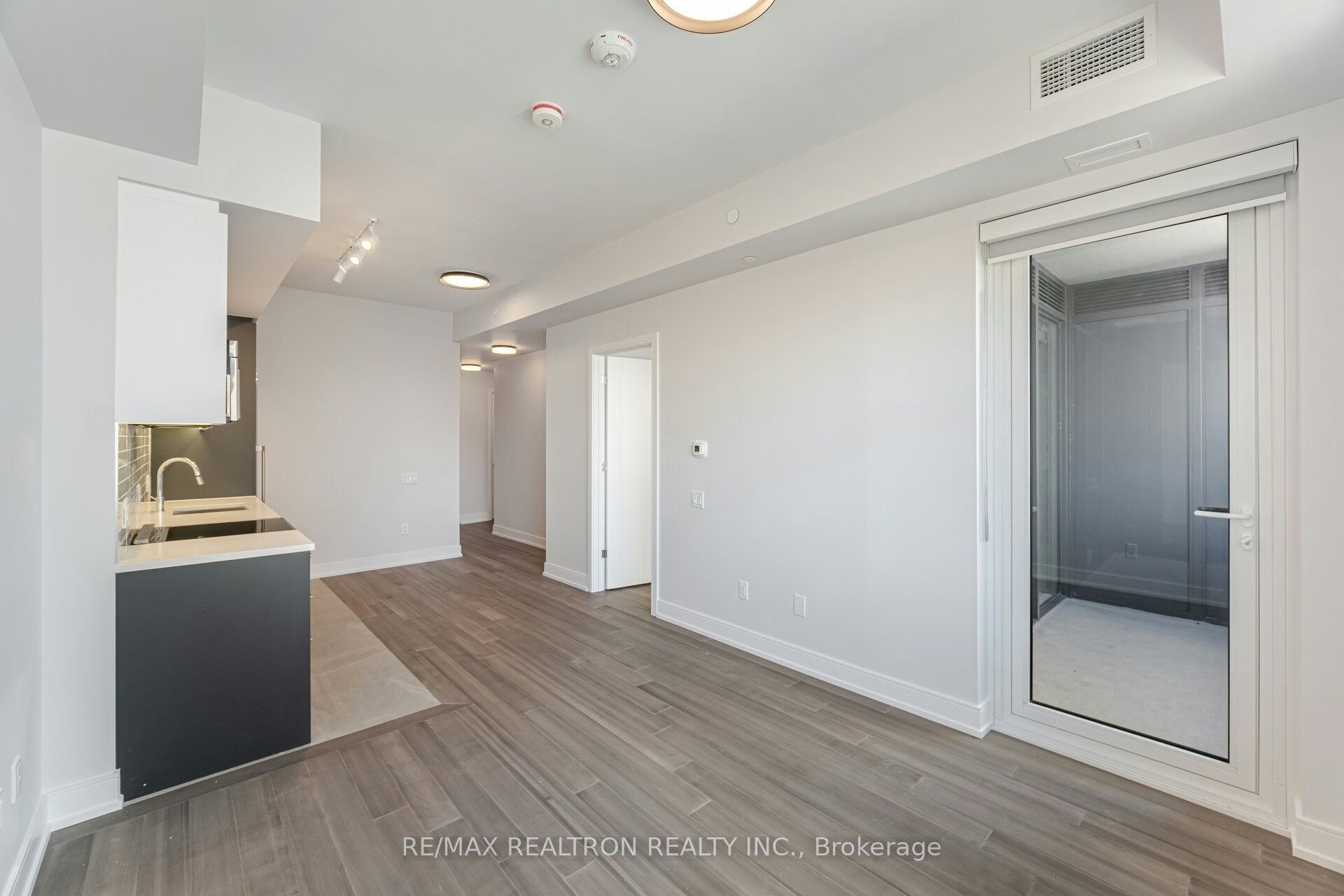 904-664 Spadina Avenue, Toronto, ON, M5S 2H7 - 6