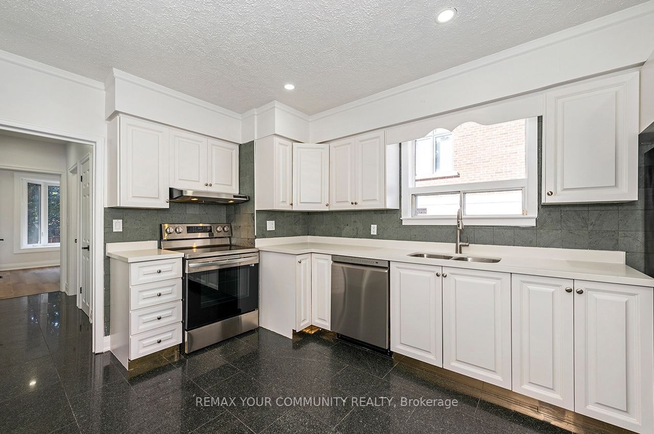 91 Mcgillivray Avenue, Toronto, ON, M5M 2Y5 - 10