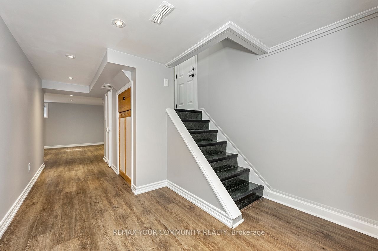 91 Mcgillivray Avenue, Toronto, ON, M5M 2Y5 - 22