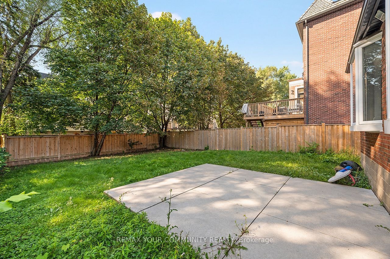91 Mcgillivray Avenue, Toronto, ON, M5M 2Y5 - 32