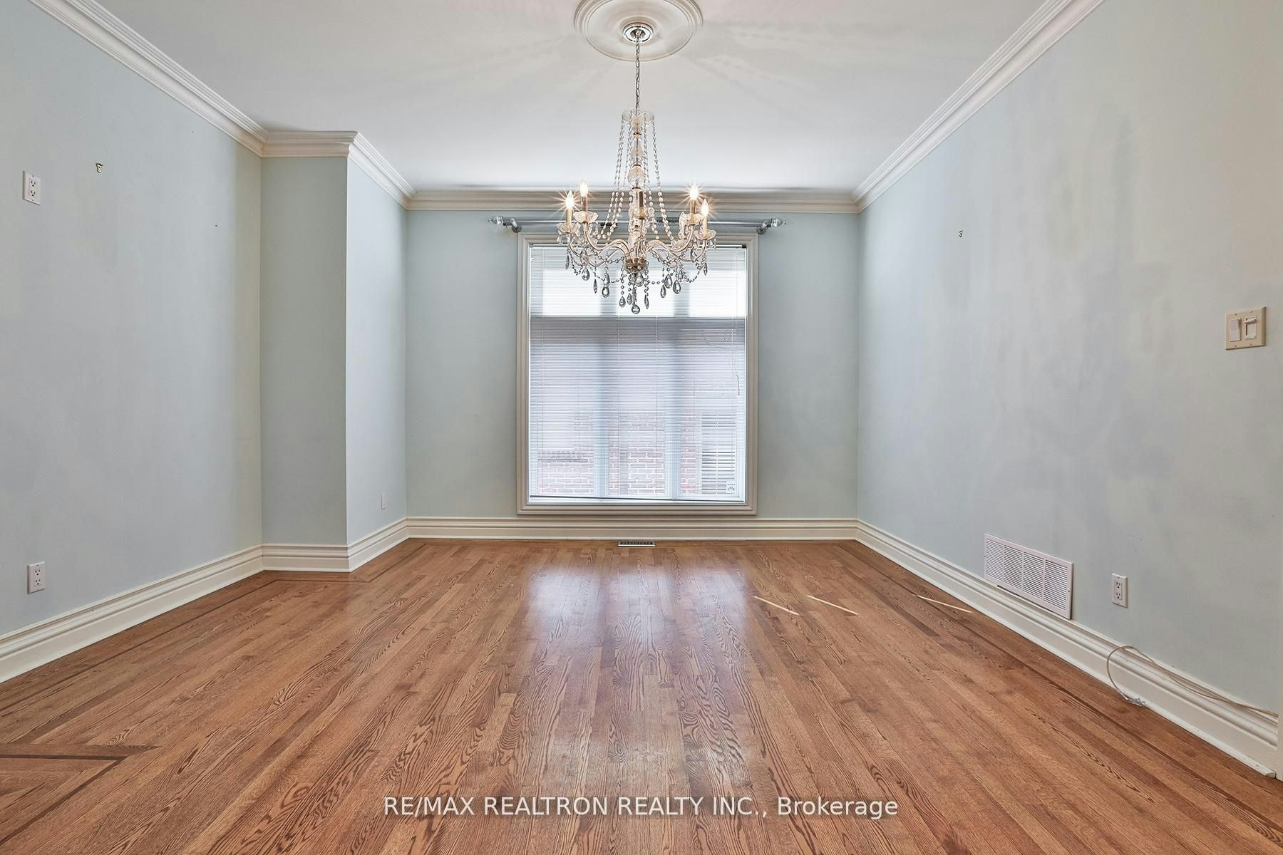 38 Gwendolen Crescent, Toronto, ON, M2N 2L7 - 8