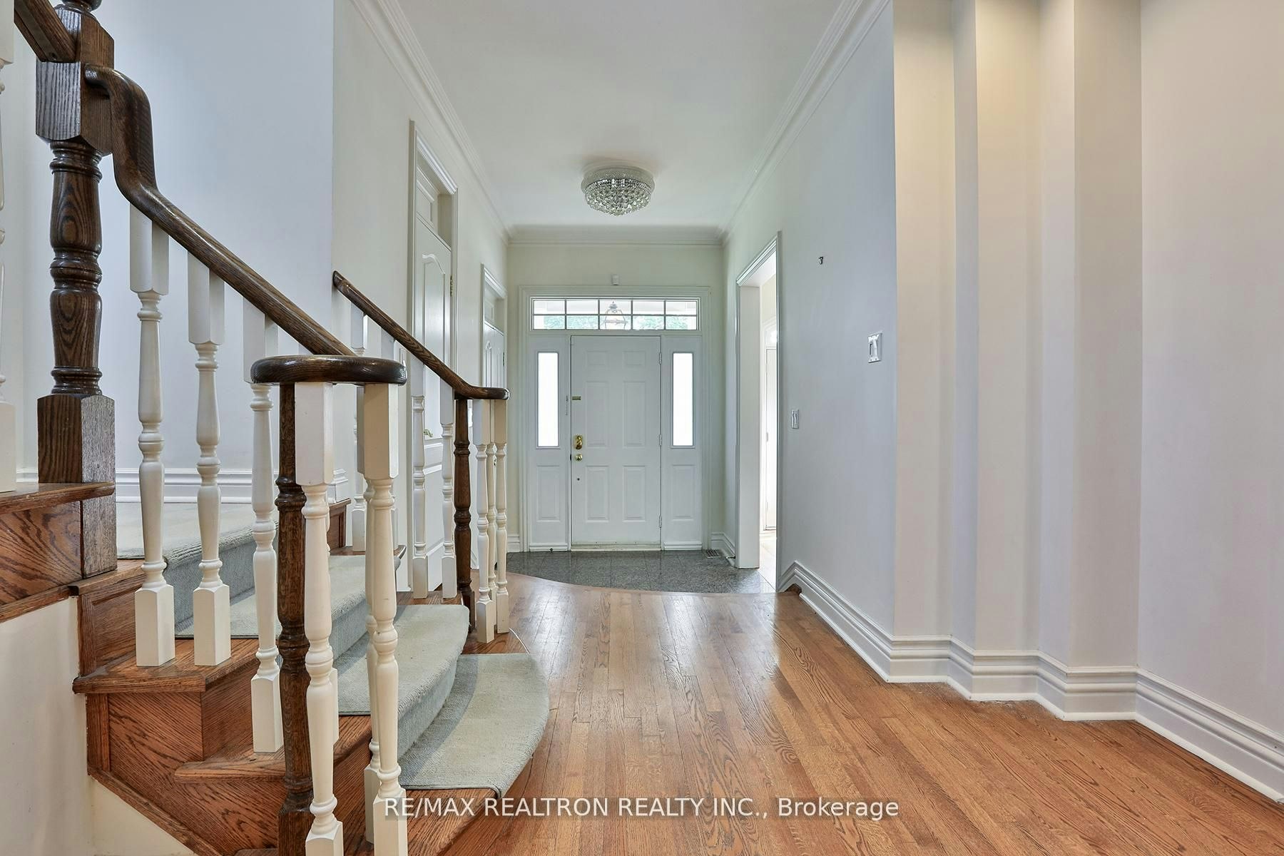 38 Gwendolen Crescent, Toronto, ON, M2N 2L7 - 6