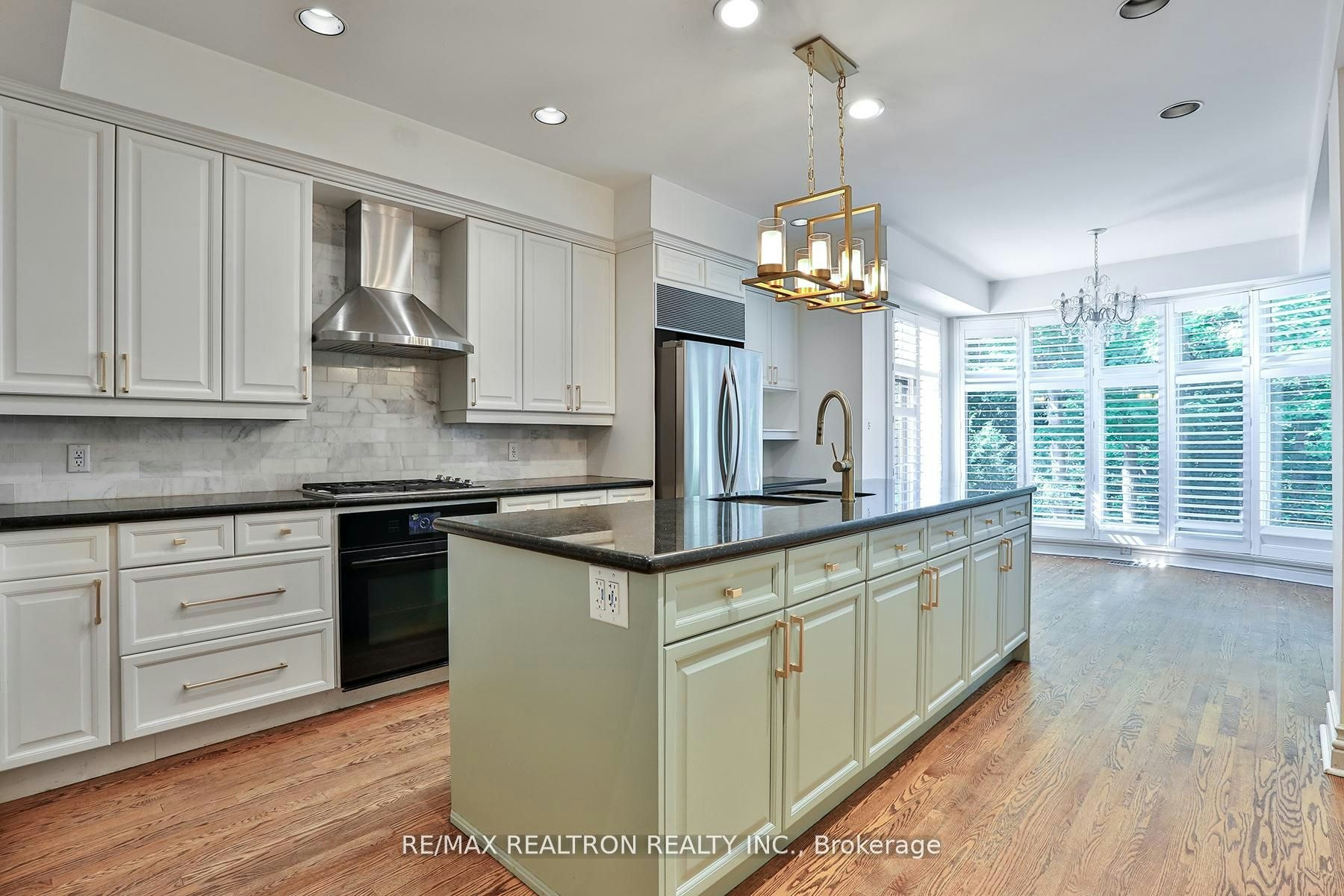38 Gwendolen Crescent, Toronto, ON, M2N 2L7 - 4