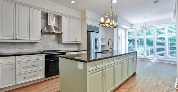 38 Gwendolen Crescent, Toronto, ON, M2N 2L7 - 4