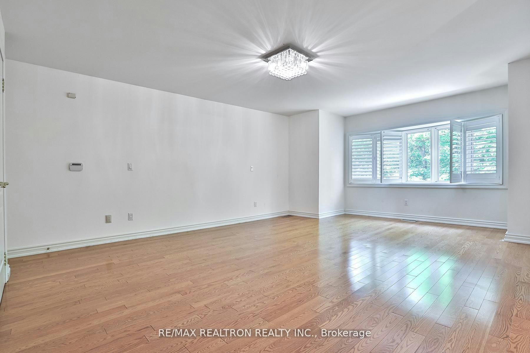 38 Gwendolen Crescent, Toronto, ON, M2N 2L7 - 16