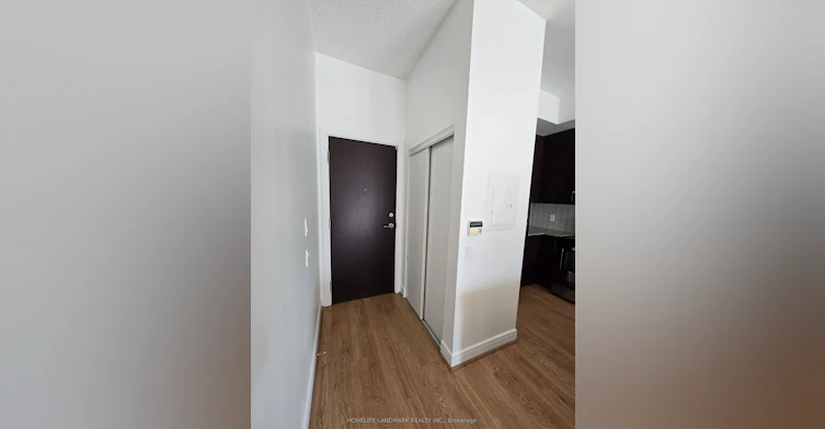 711-116 George Street, Toronto, ON, M5A 2M5 - 2