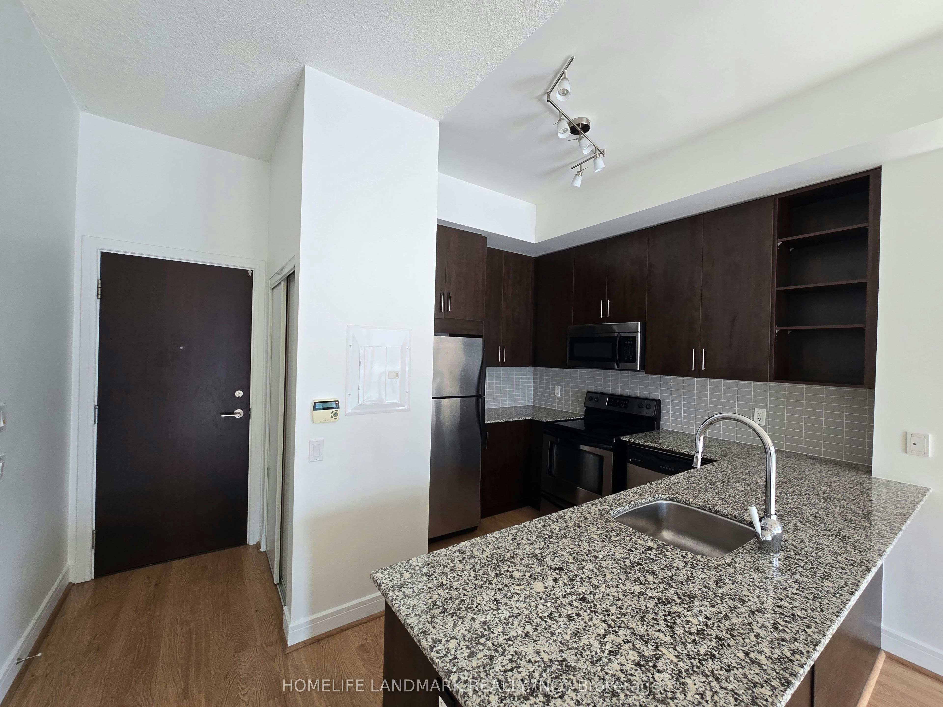 711-116 George Street, Toronto, ON, M5A 2M5 - 4