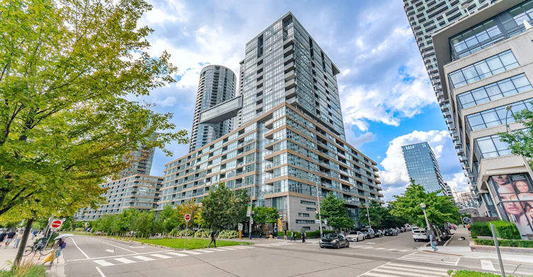 1707-10 Capreol Court, Toronto, ON, M5V 4B3