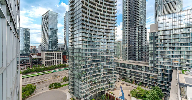 1707-10 Capreol Court, Toronto, ON, M5V 4B3 - 23