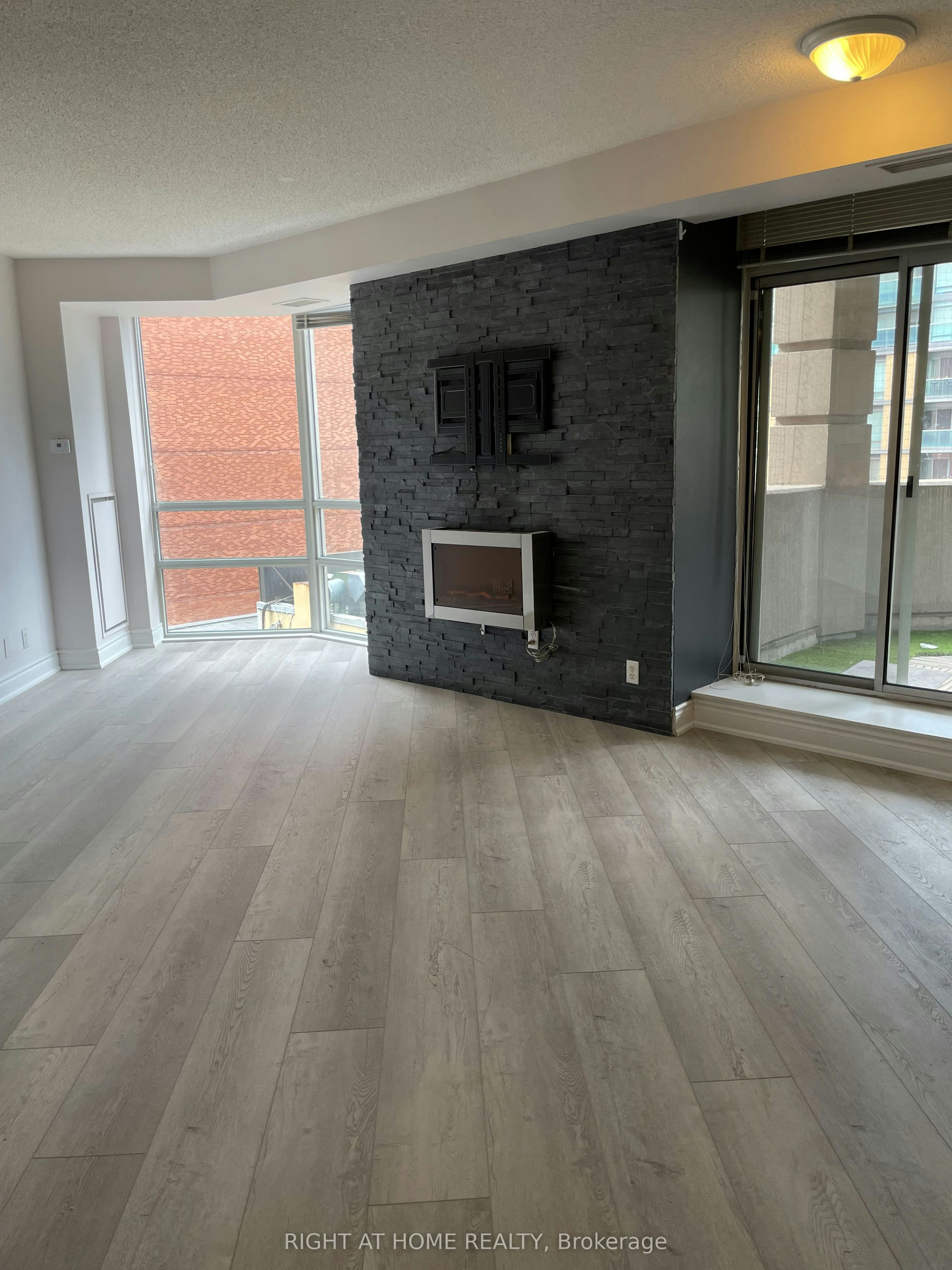 407-20 Collier Street, Toronto, ON, M4W 3Y4 - 3