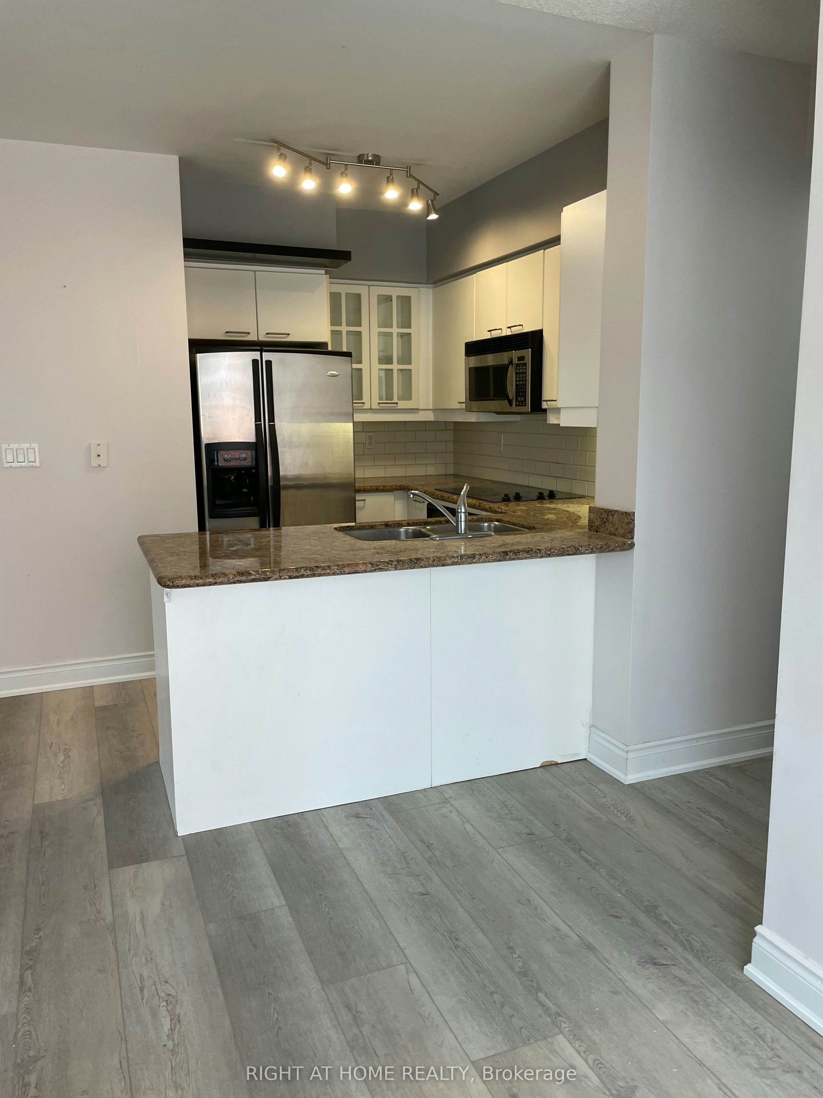 407-20 Collier Street, Toronto, ON, M4W 3Y4 - 7
