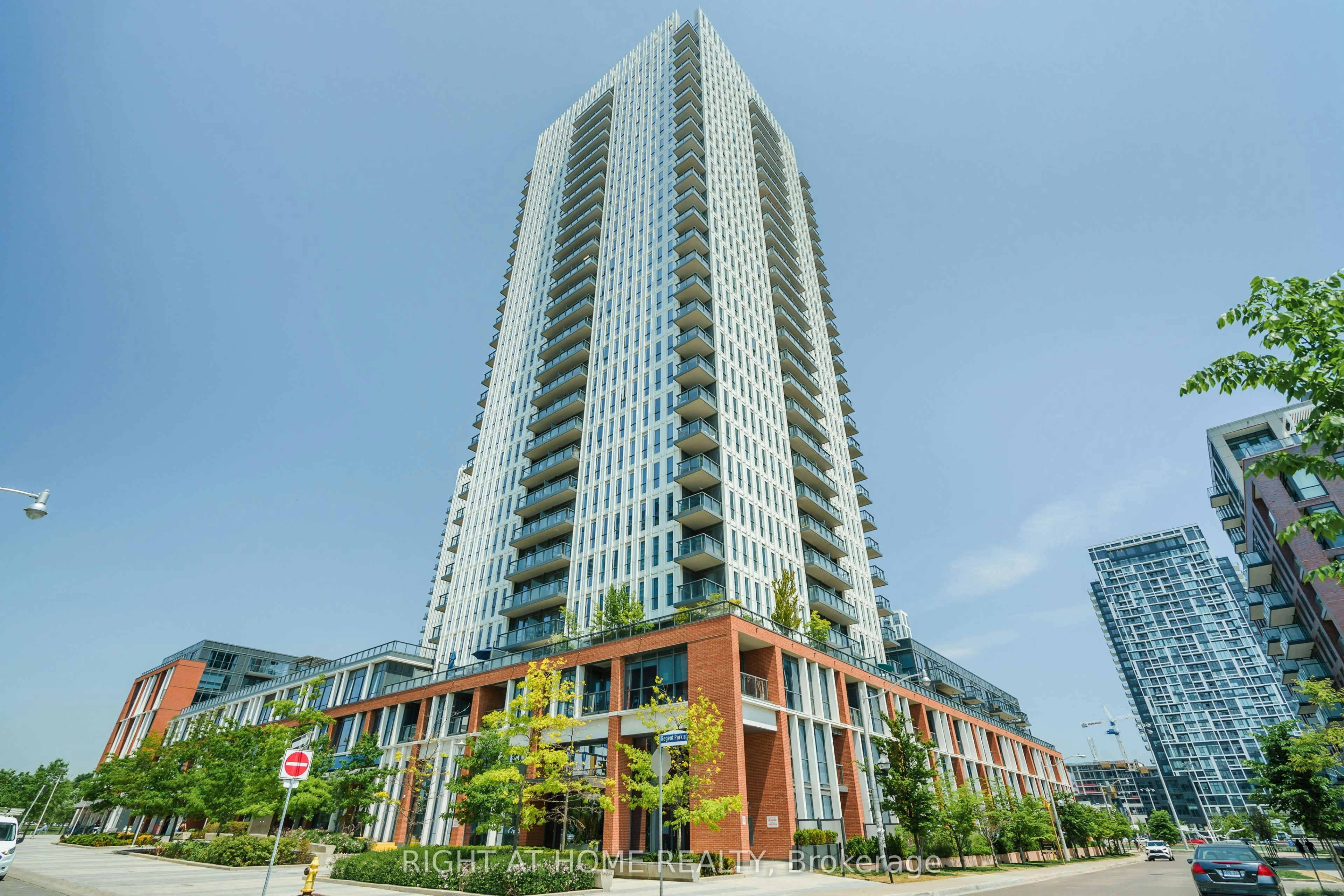 1705-55 Regent Park Boulevard, Toronto, ON, M5A 0C2