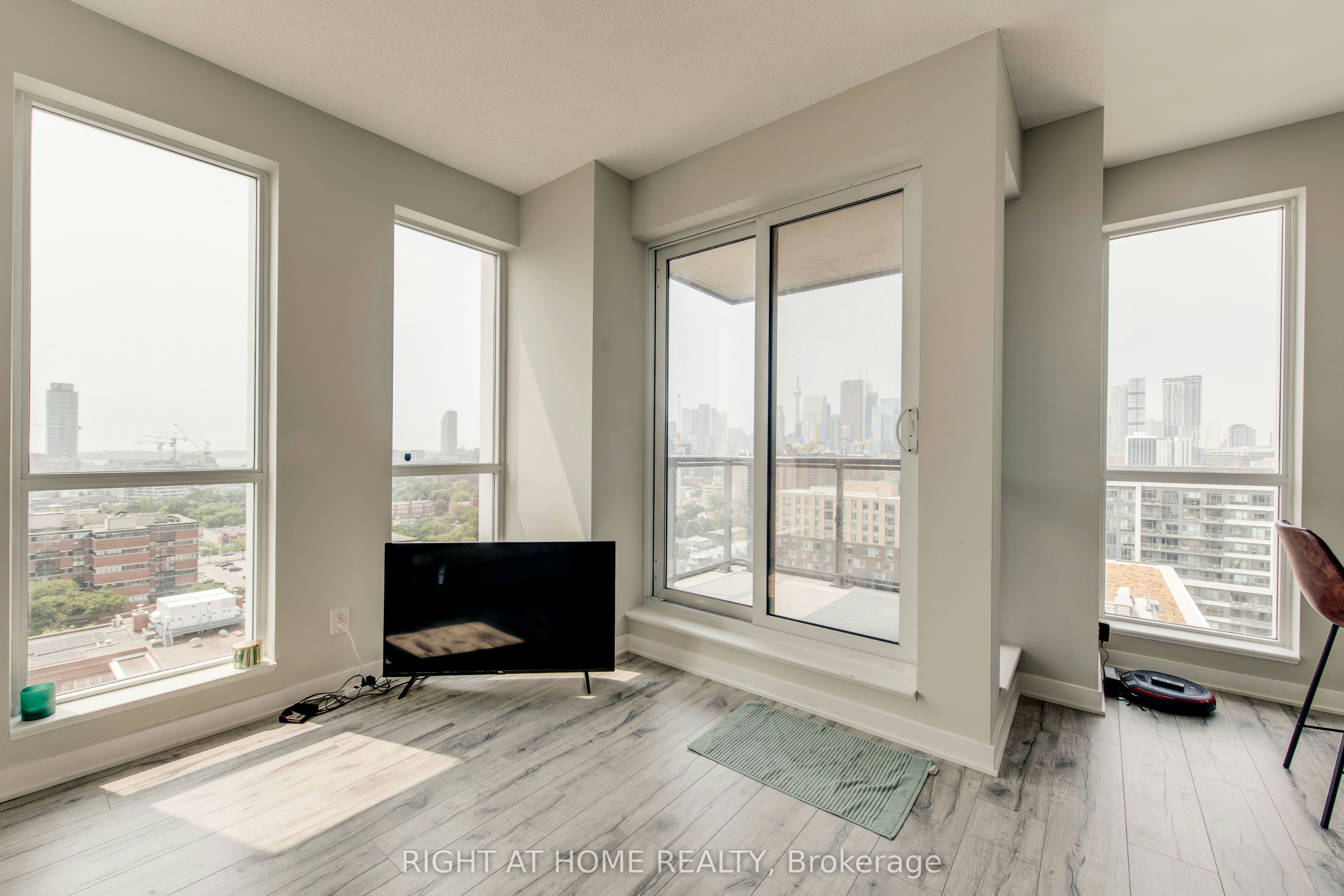 1705-55 Regent Park Boulevard, Toronto, ON, M5A 0C2 - 10