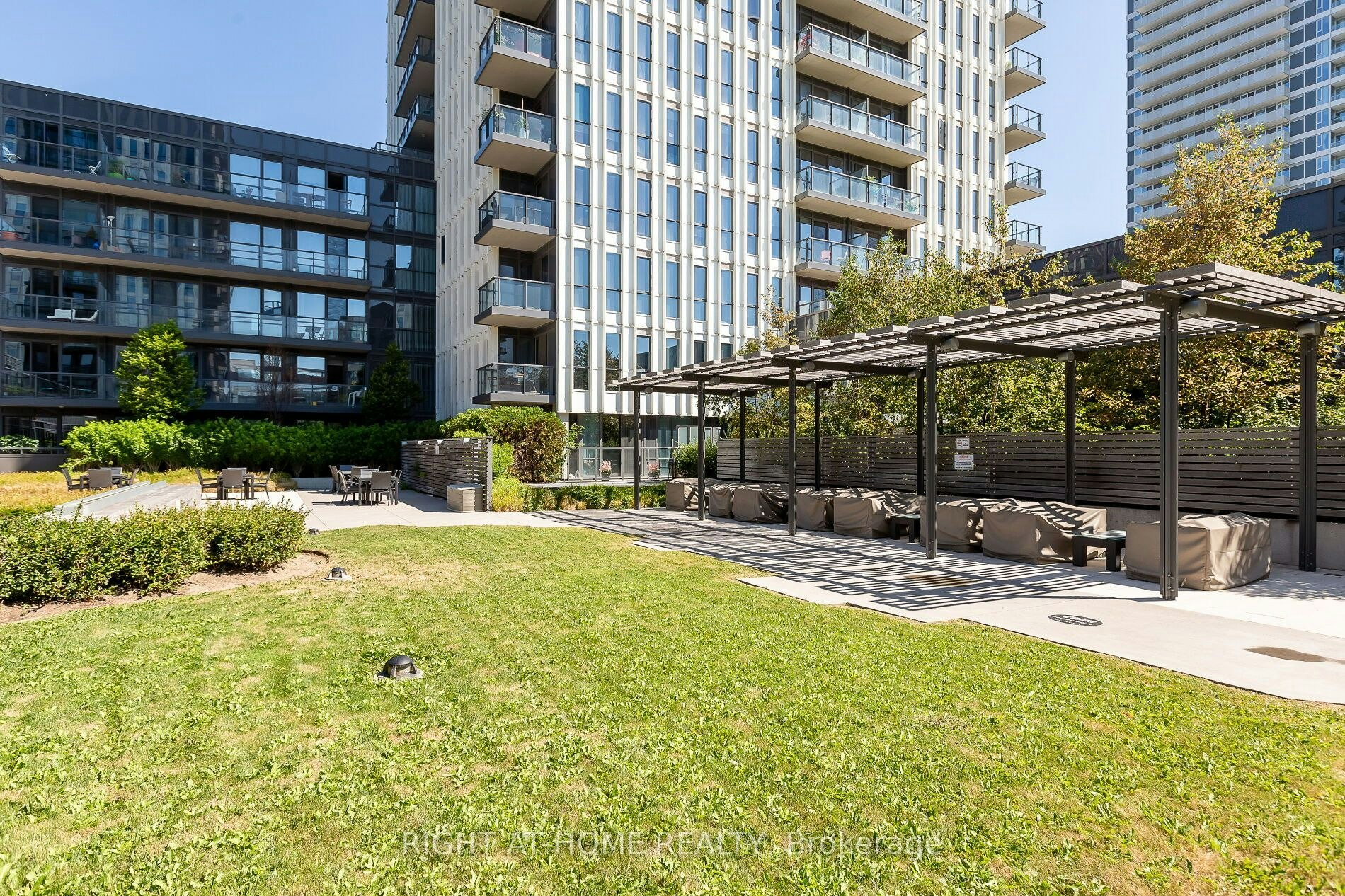 1705-55 Regent Park Boulevard, Toronto, ON, M5A 0C2 - 16