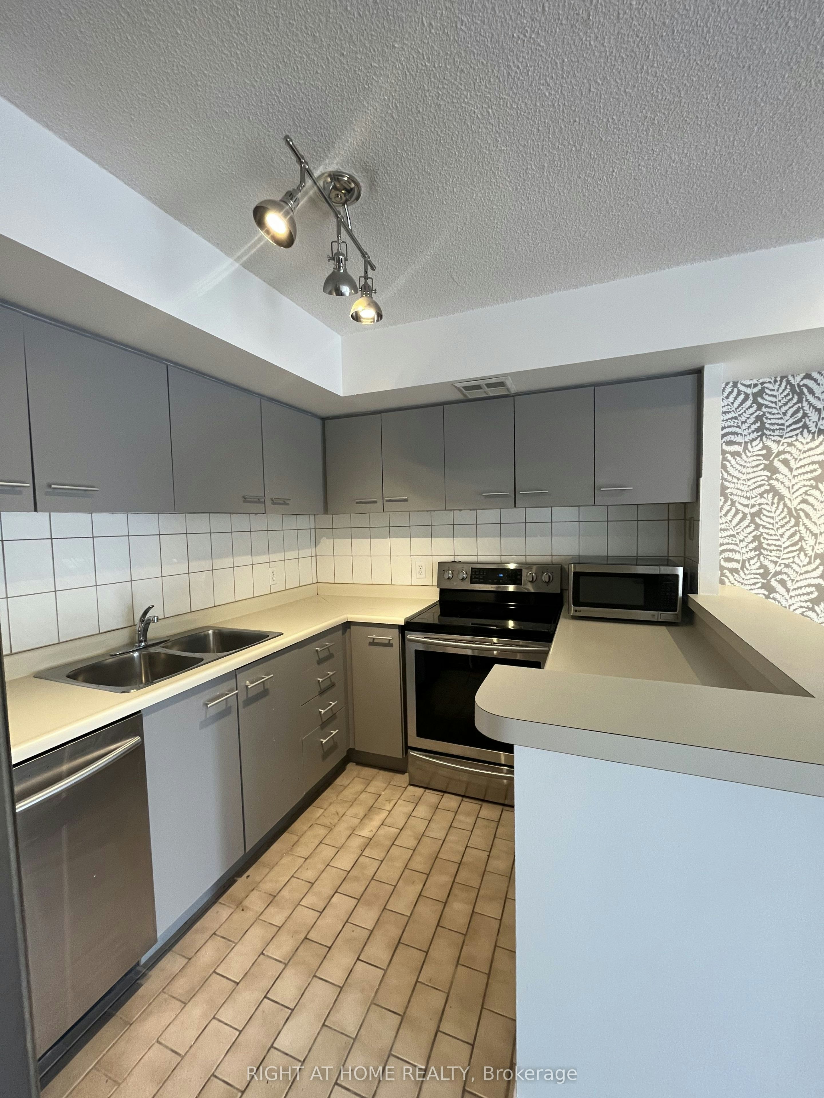 1619-25 The Esplanade N/A, Toronto, ON, M5E 1W5 - 3