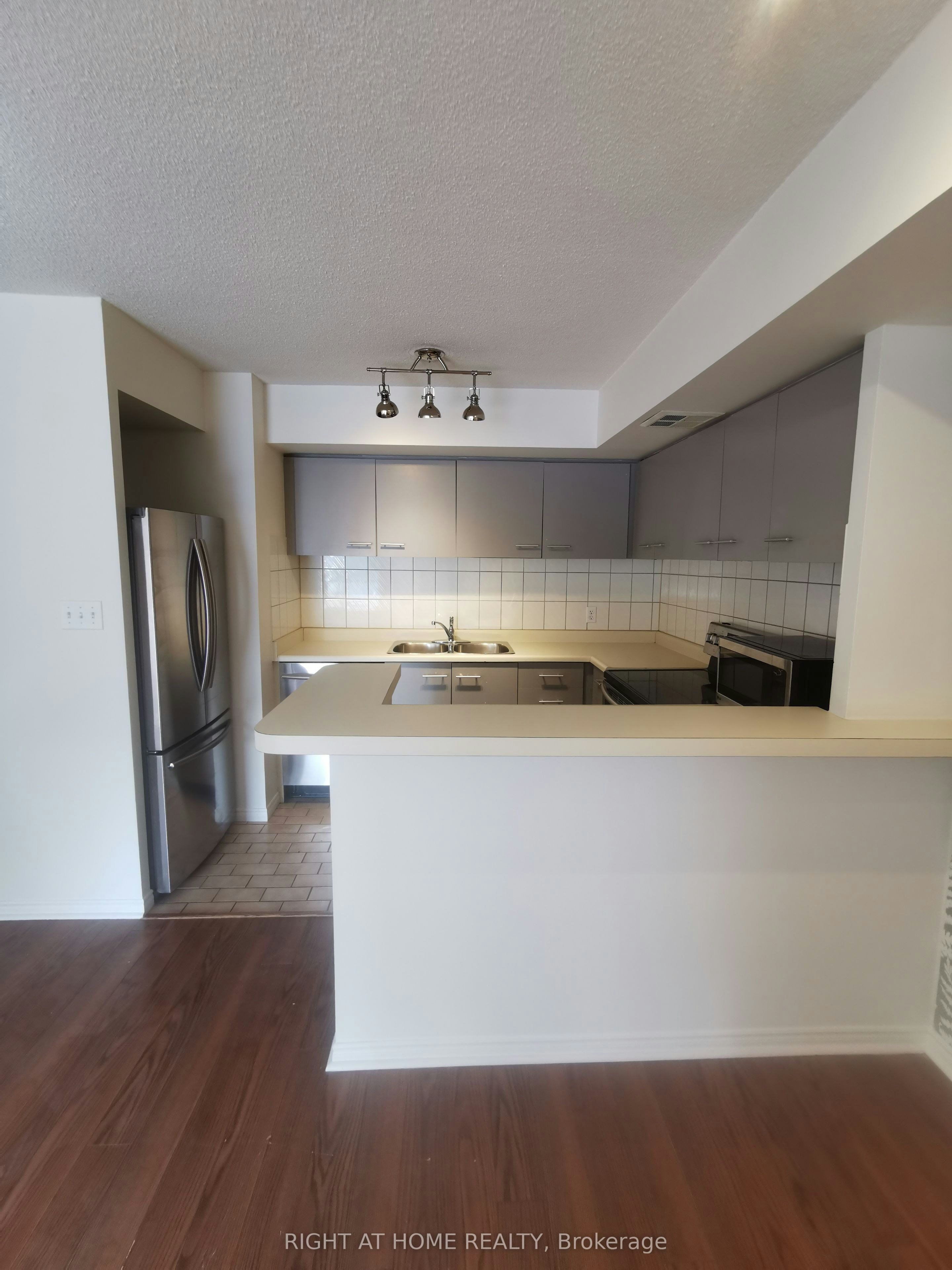 1619-25 The Esplanade N/A, Toronto, ON, M5E 1W5 - 4