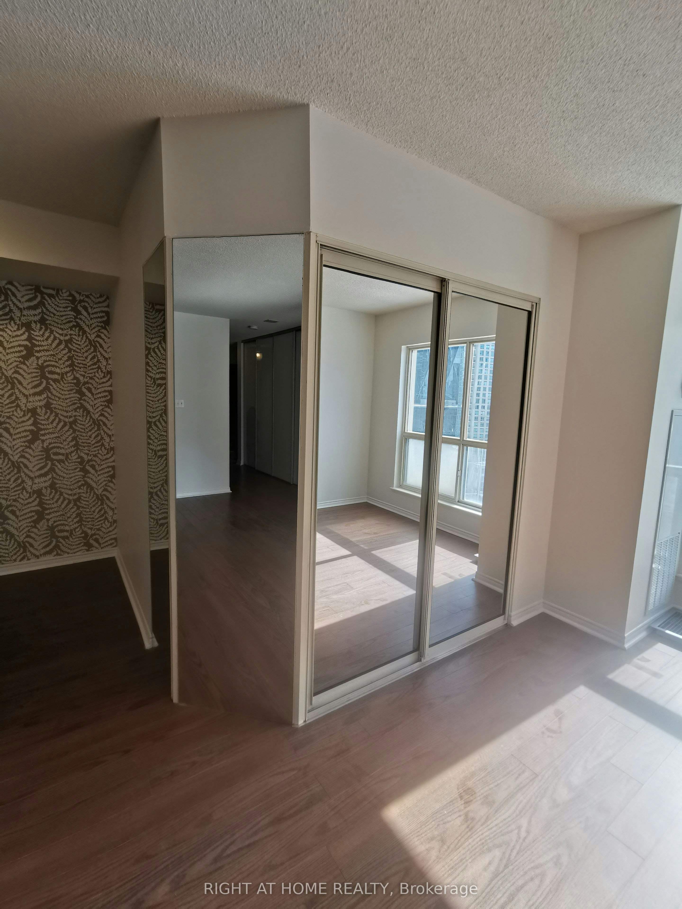 1619-25 The Esplanade N/A, Toronto, ON, M5E 1W5 - 10