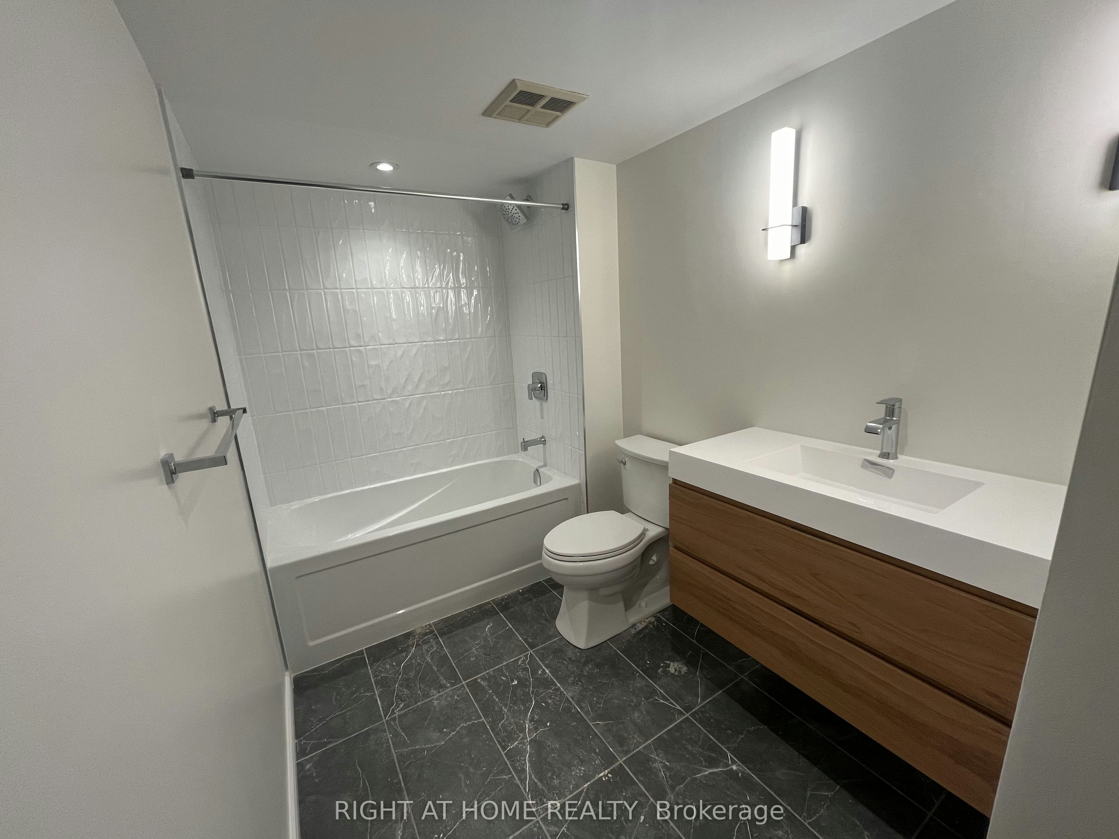 1619-25 The Esplanade N/A, Toronto, ON, M5E 1W5 - 13