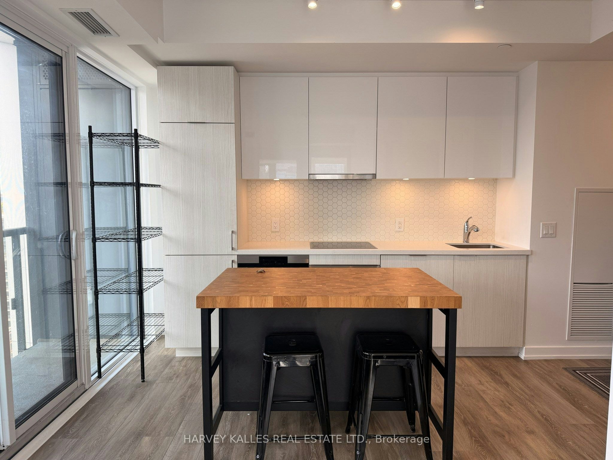 1704-158 Front Street E, Toronto, ON, M5V 1E5 - 2