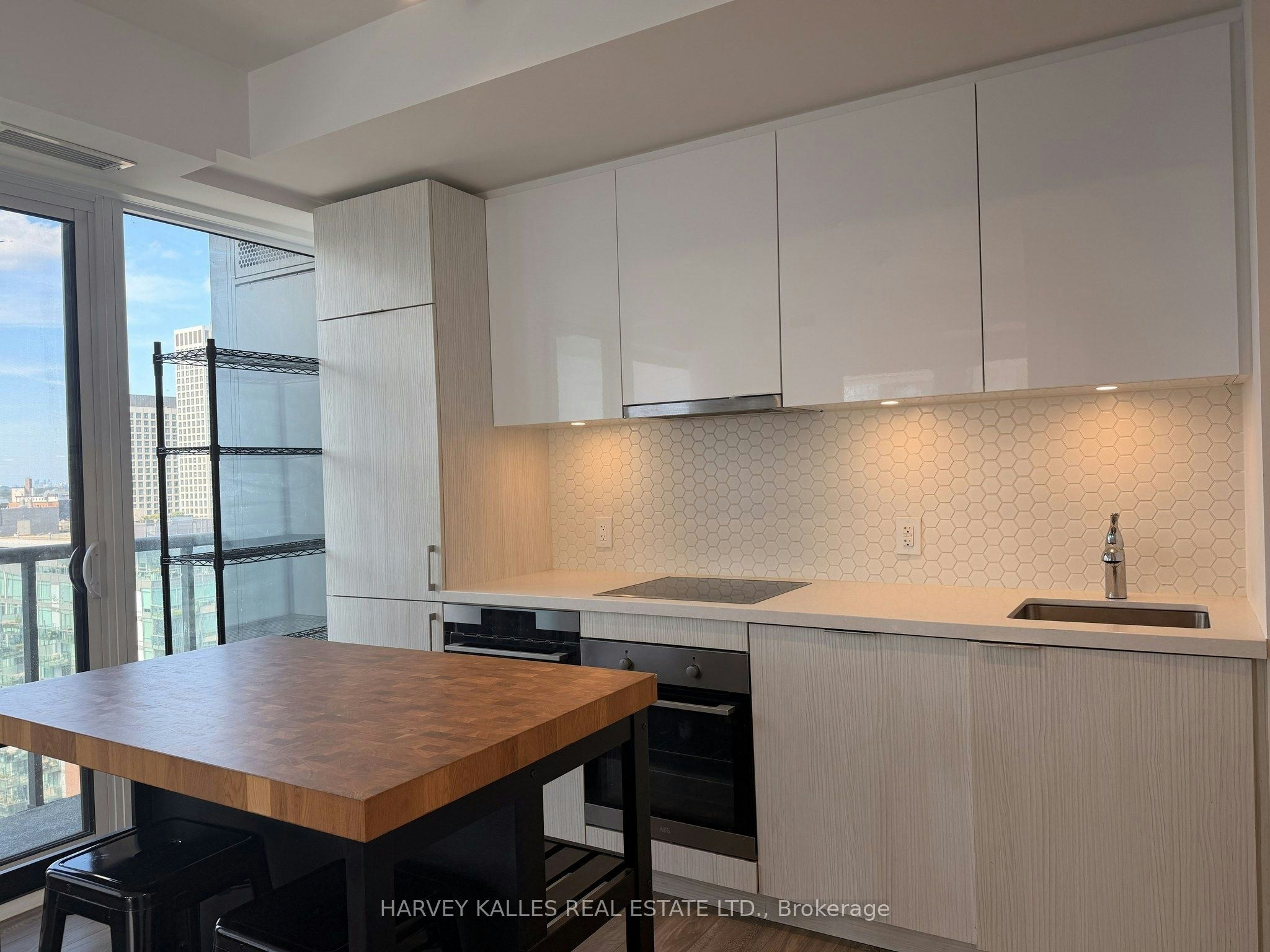1704-158 Front Street E, Toronto, ON, M5V 1E5 - 3