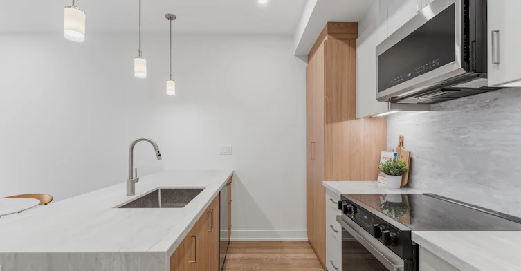 1-86 Kenwood Avenue, Toronto, ON, M6C 2S2 - 18