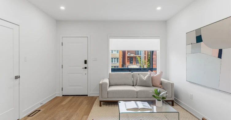 1-86 Kenwood Avenue, Toronto, ON, M6C 2S2 - 3