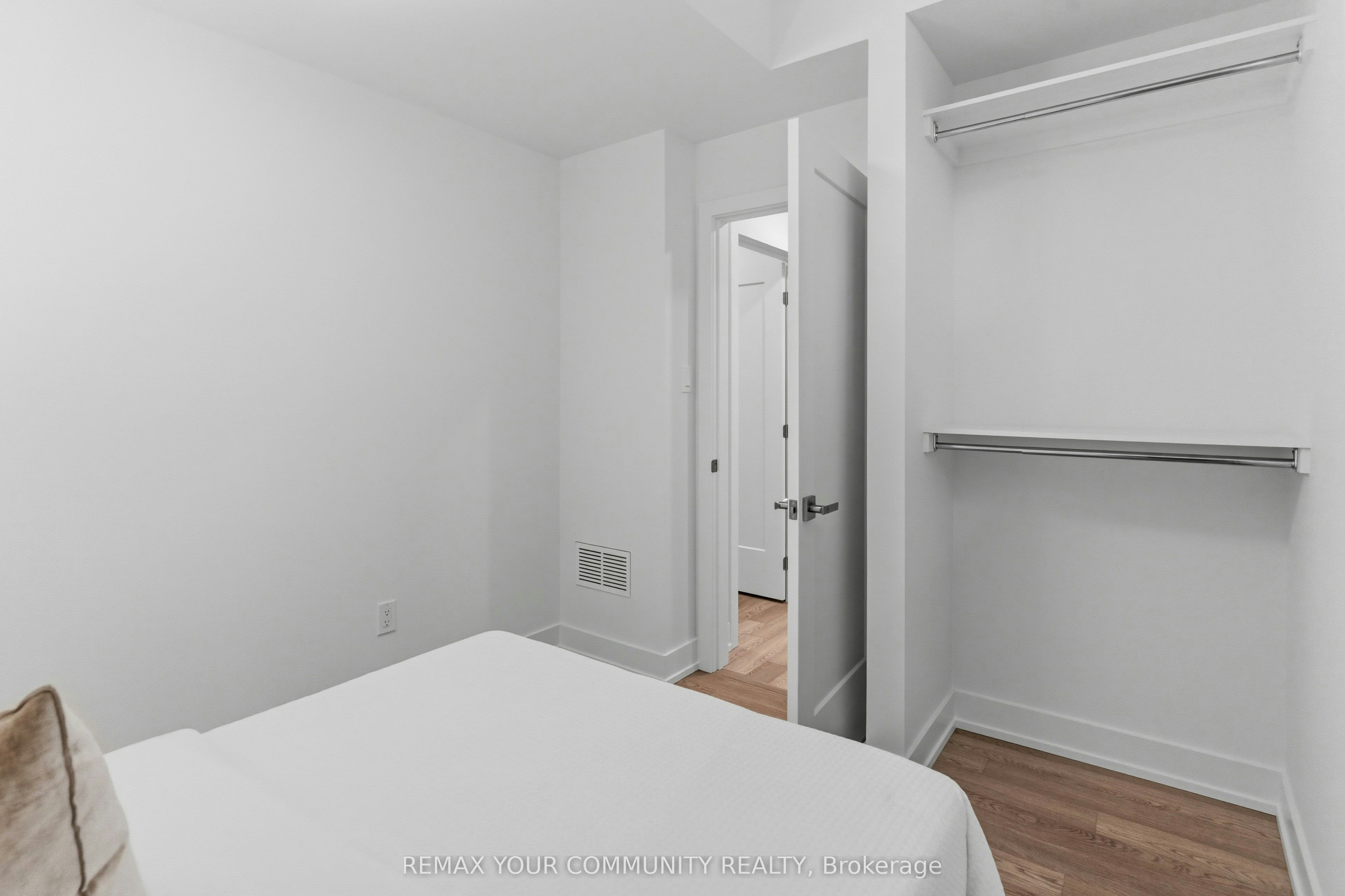 1-86 Kenwood Avenue, Toronto, ON, M6C 2S2 - 33