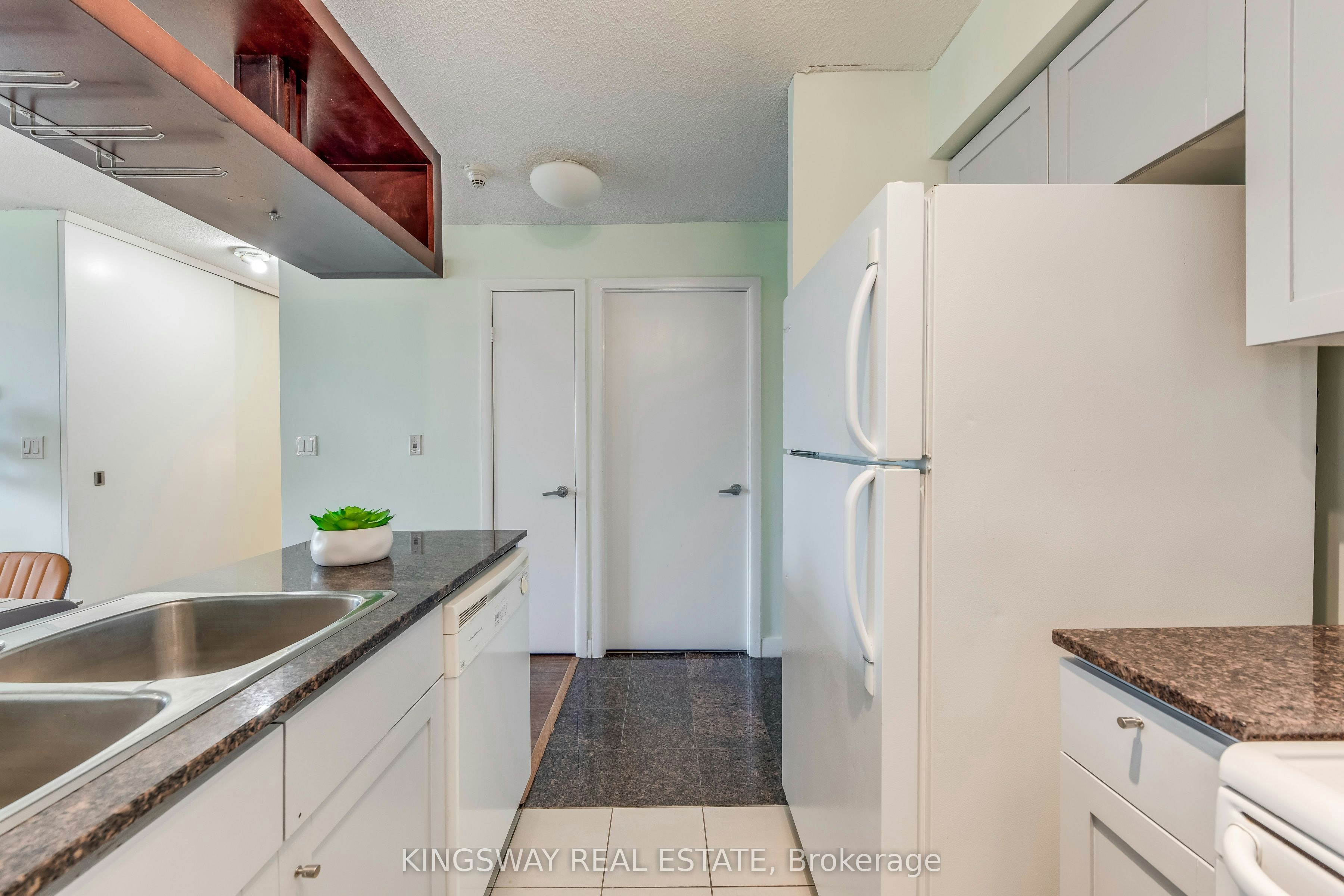 3511-81 Navy Wharf Court, Toronto, ON, M5V 3S2 - 11
