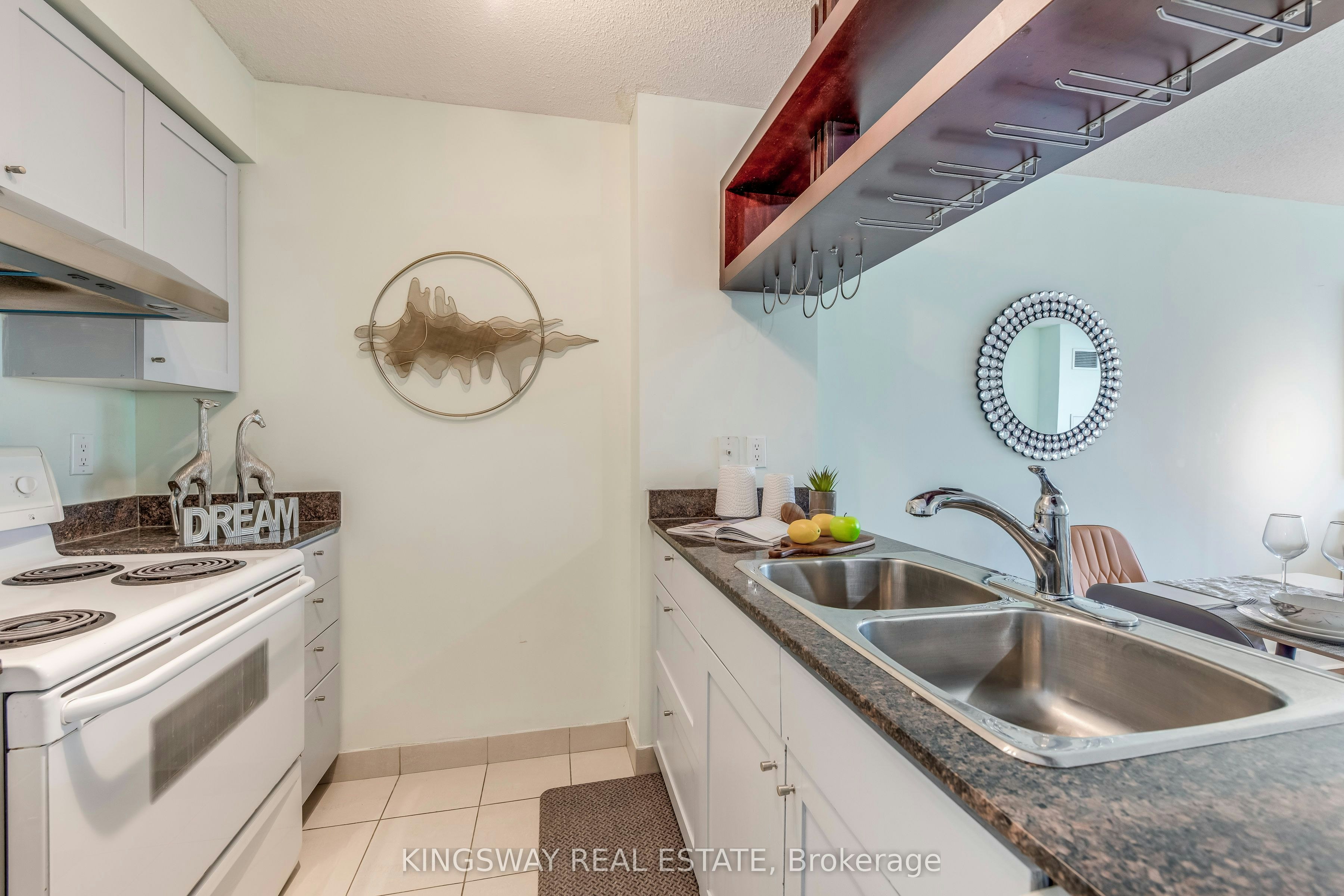 3511-81 Navy Wharf Court, Toronto, ON, M5V 3S2 - 9