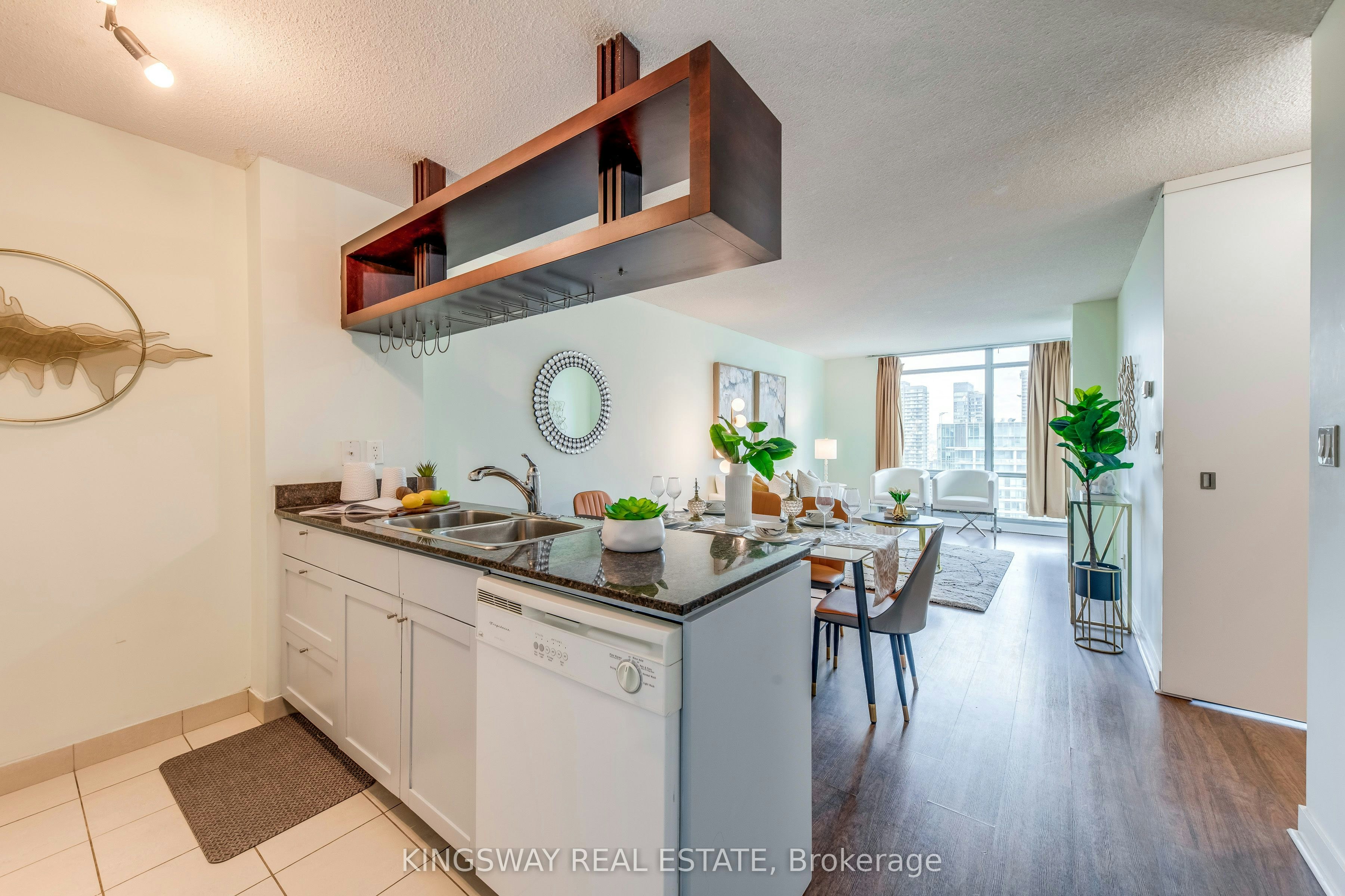 3511-81 Navy Wharf Court, Toronto, ON, M5V 3S2 - 7