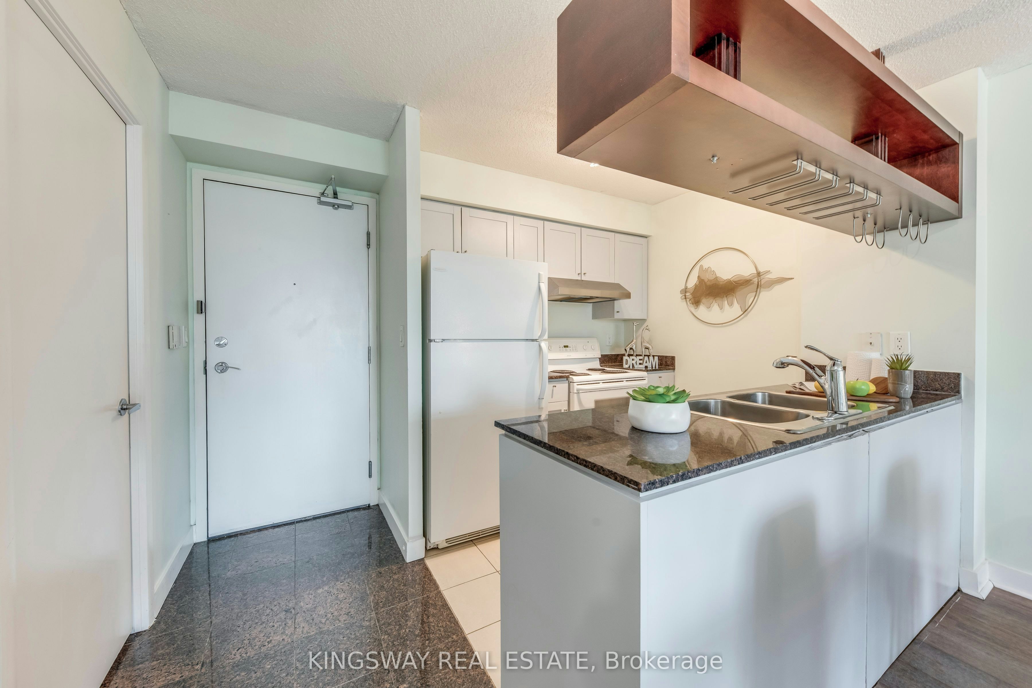 3511-81 Navy Wharf Court, Toronto, ON, M5V 3S2 - 12