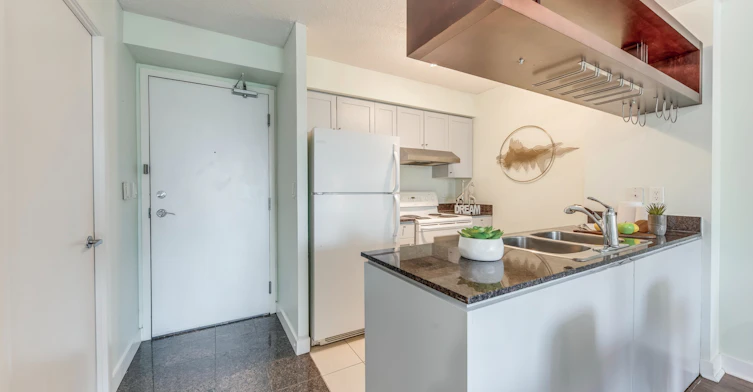 3511-81 Navy Wharf Court, Toronto, ON, M5V 3S2 - 12