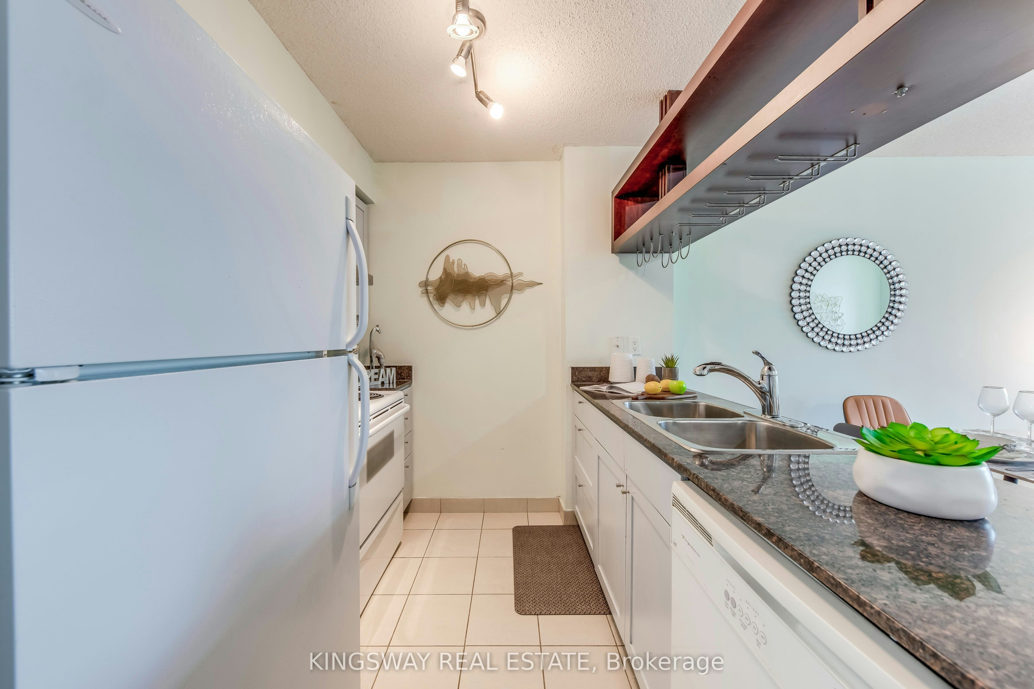 3511-81 Navy Wharf Court, Toronto, ON, M5V 3S2 - 8