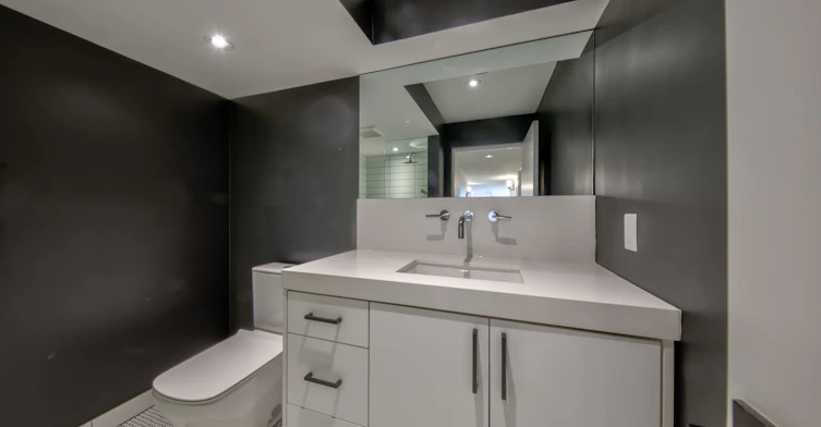 Lower-572 Palmerston Avenue, Toronto, ON, M6G 2P7 - 9