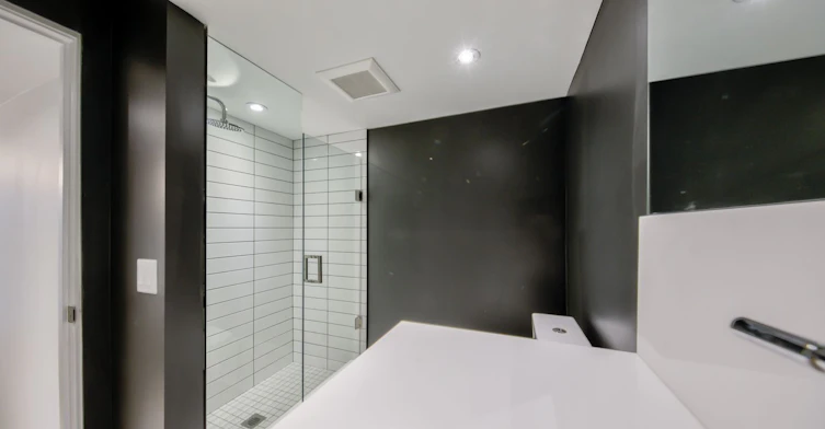 Lower-572 Palmerston Avenue, Toronto, ON, M6G 2P7 - 10