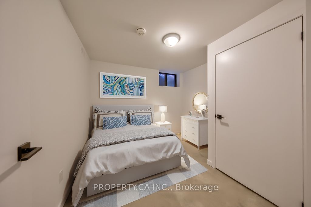 Lower-572 Palmerston Avenue, Toronto, ON, M6G 2P7 - 11
