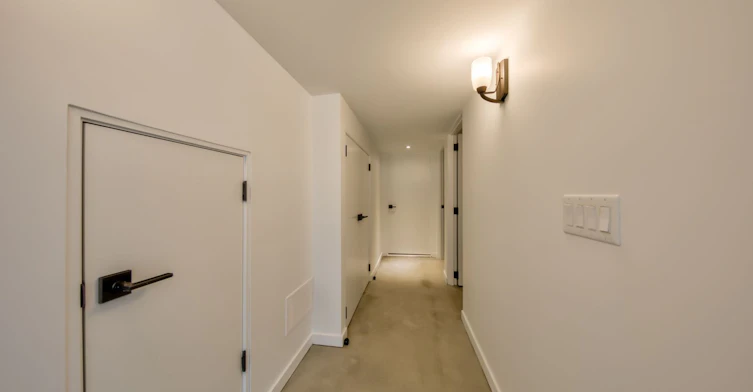 Lower-572 Palmerston Avenue, Toronto, ON, M6G 2P7 - 7