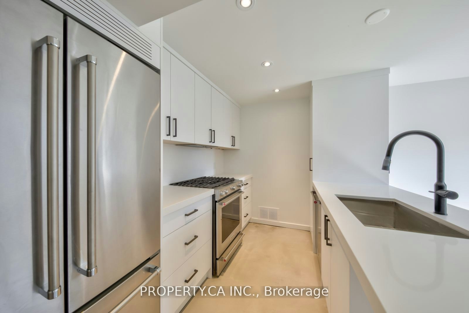 Lower-572 Palmerston Avenue, Toronto, ON, M6G 2P7 - 6
