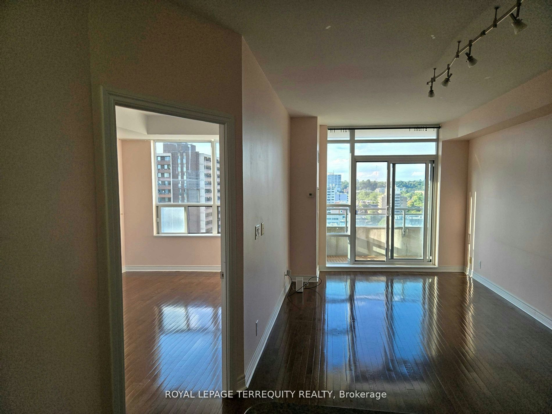 1606-736 Spadina Avenue, Toronto, ON, M5S 2J6 - 5