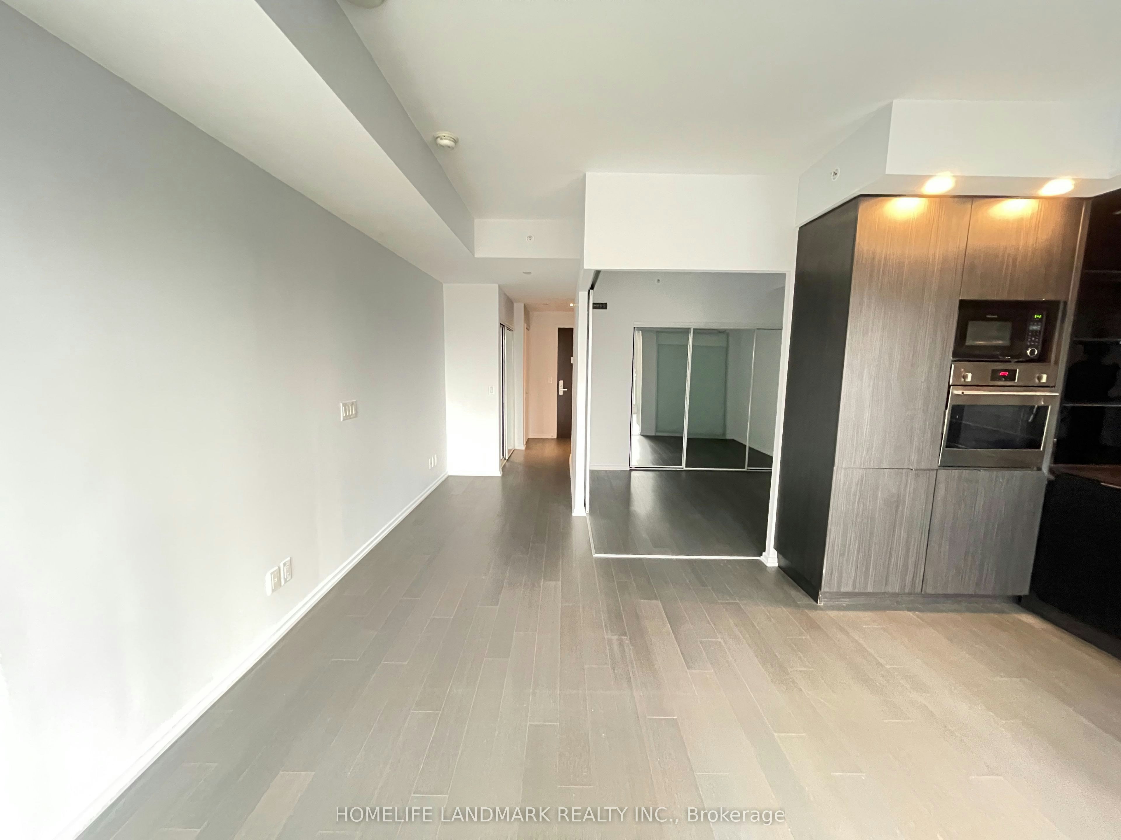 2202-70 Temperance Street, Toronto, ON, M5H 0B1 - 3