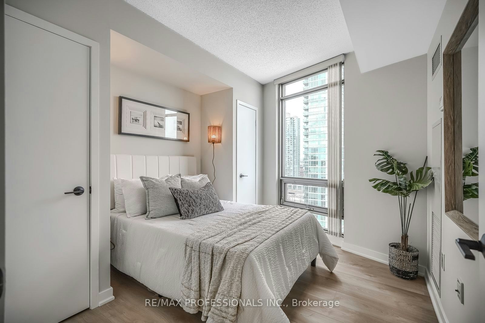 1708-3 Navy Wharf Court, Toronto, ON, M5V 3V1 - 24