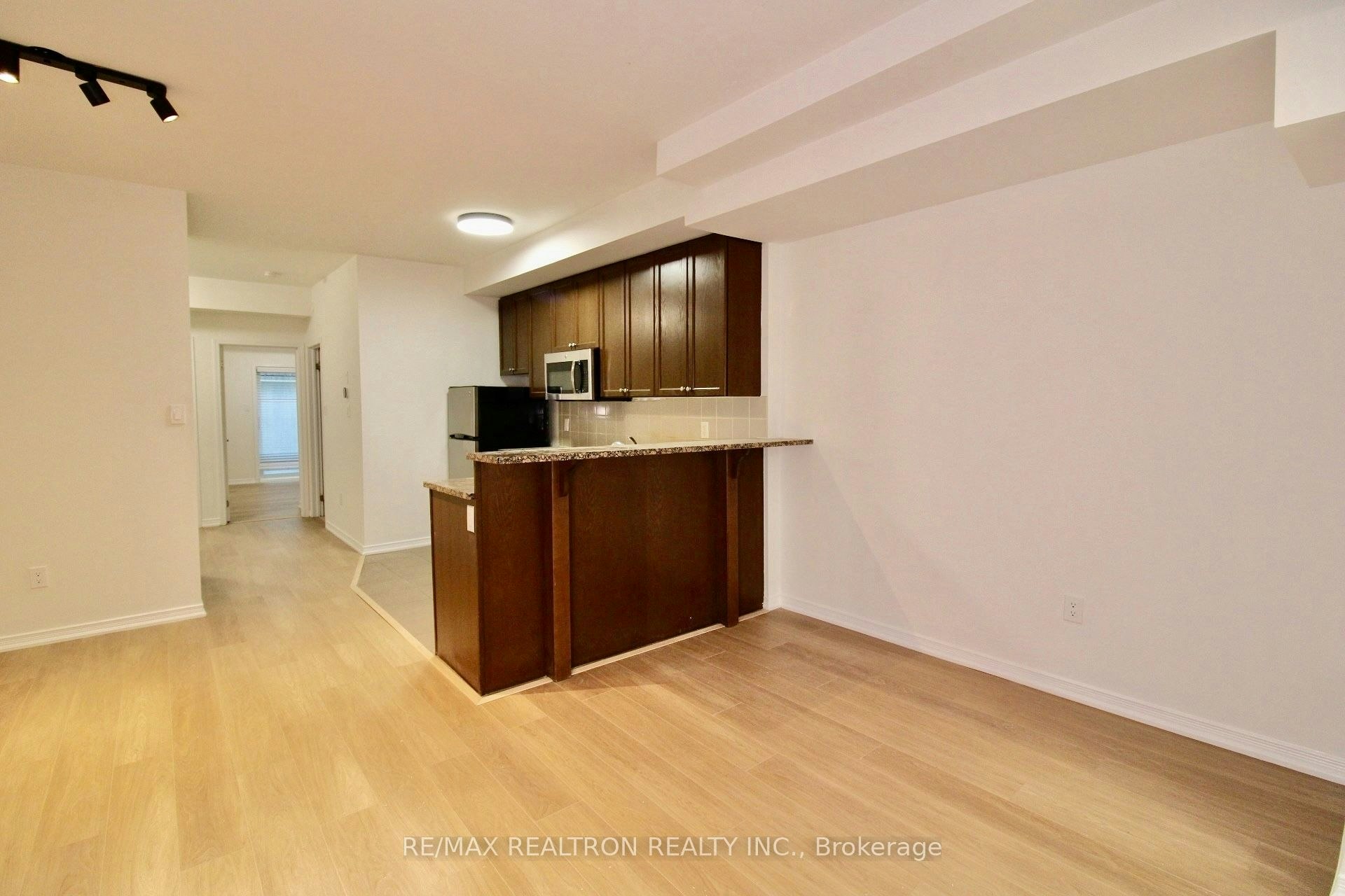 115-15 Coneflower Crescent, Toronto, ON, M2R 0A5 - 8