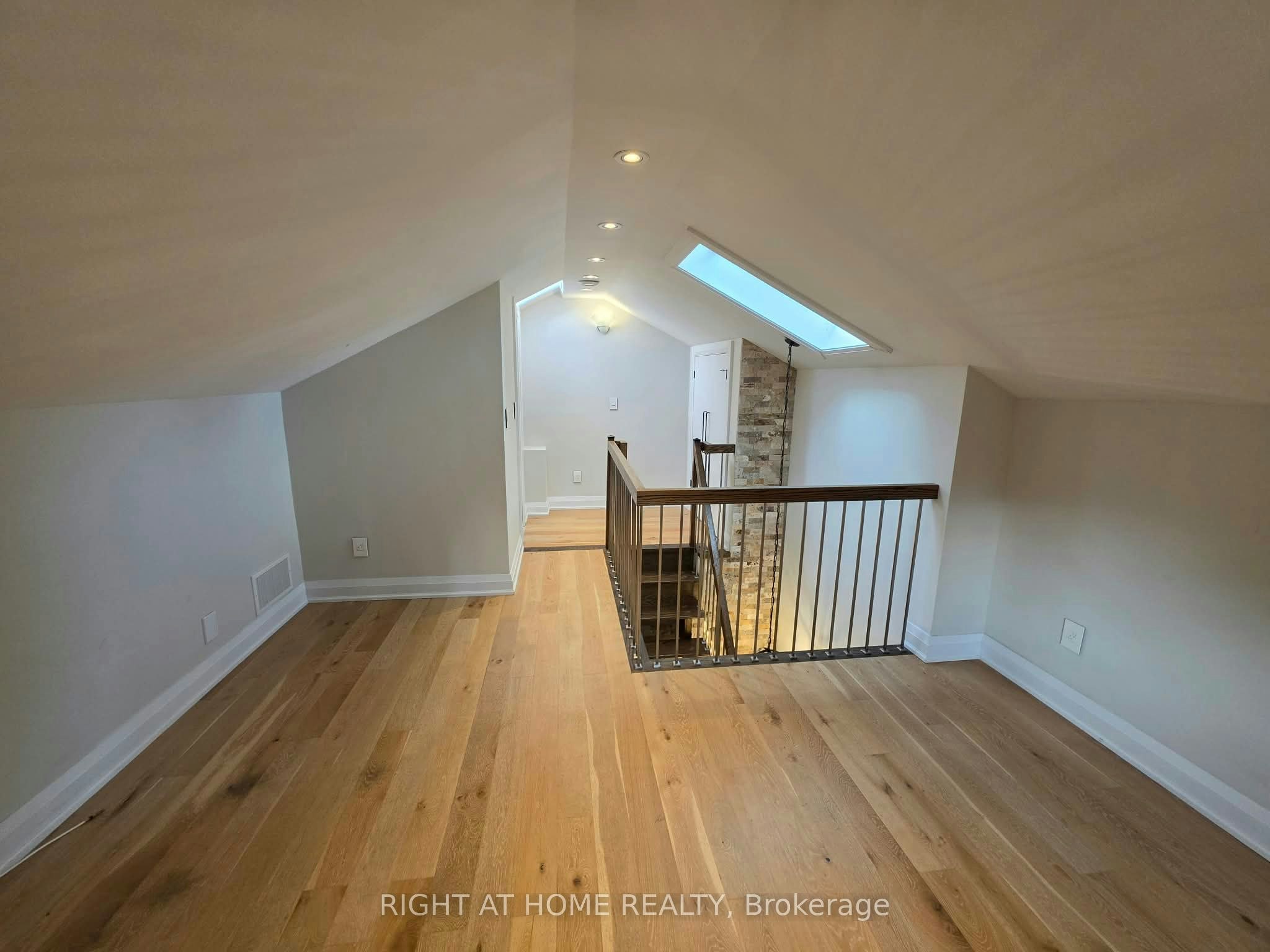 Main-154 Davisville Avenue, Toronto, ON, M4S 1E8 - 29
